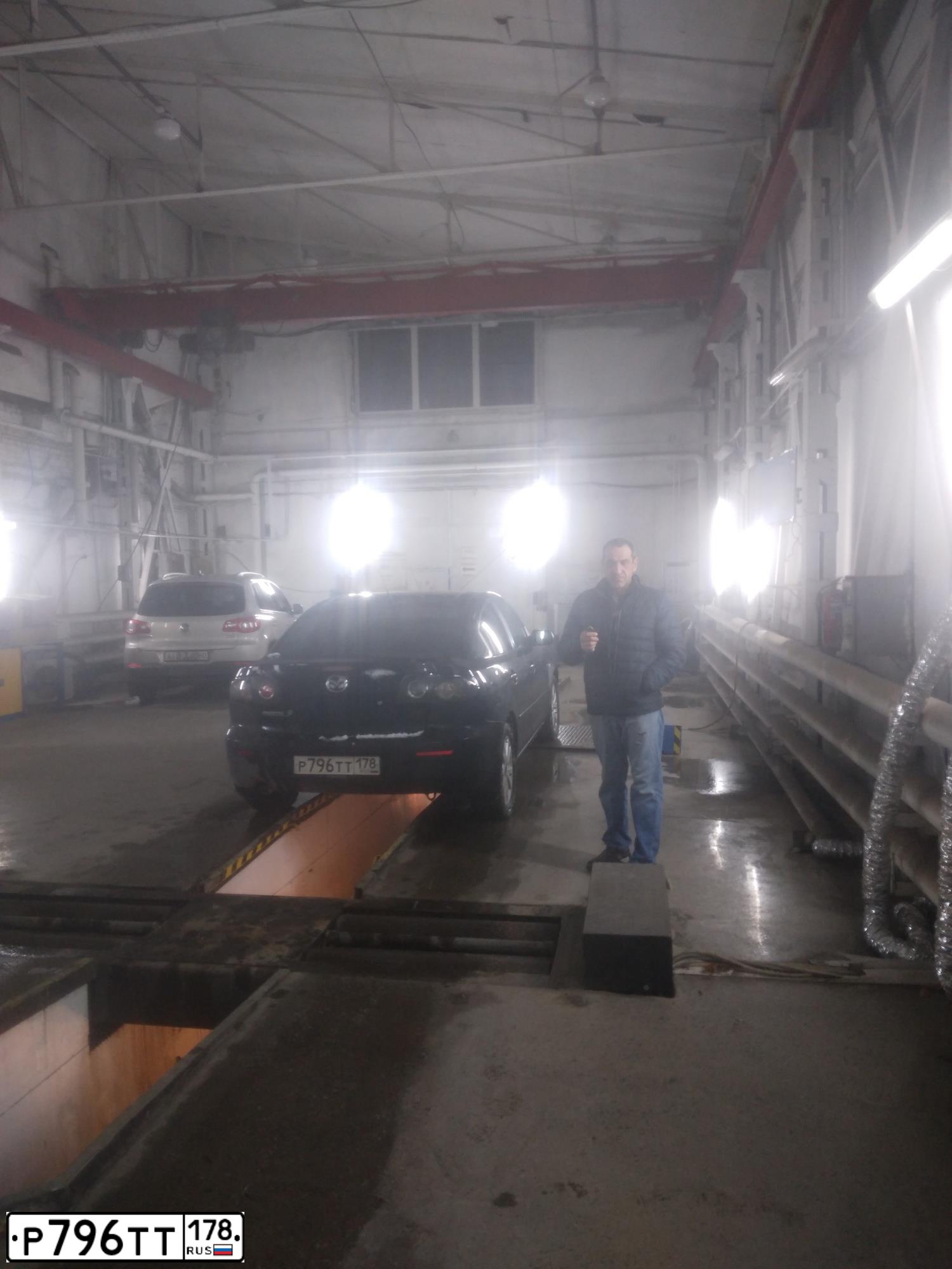 Фото автомобиля MAZDA 3, 2006 — госномер М534ХВ98. Цвет: ЧЕРНЫЙ