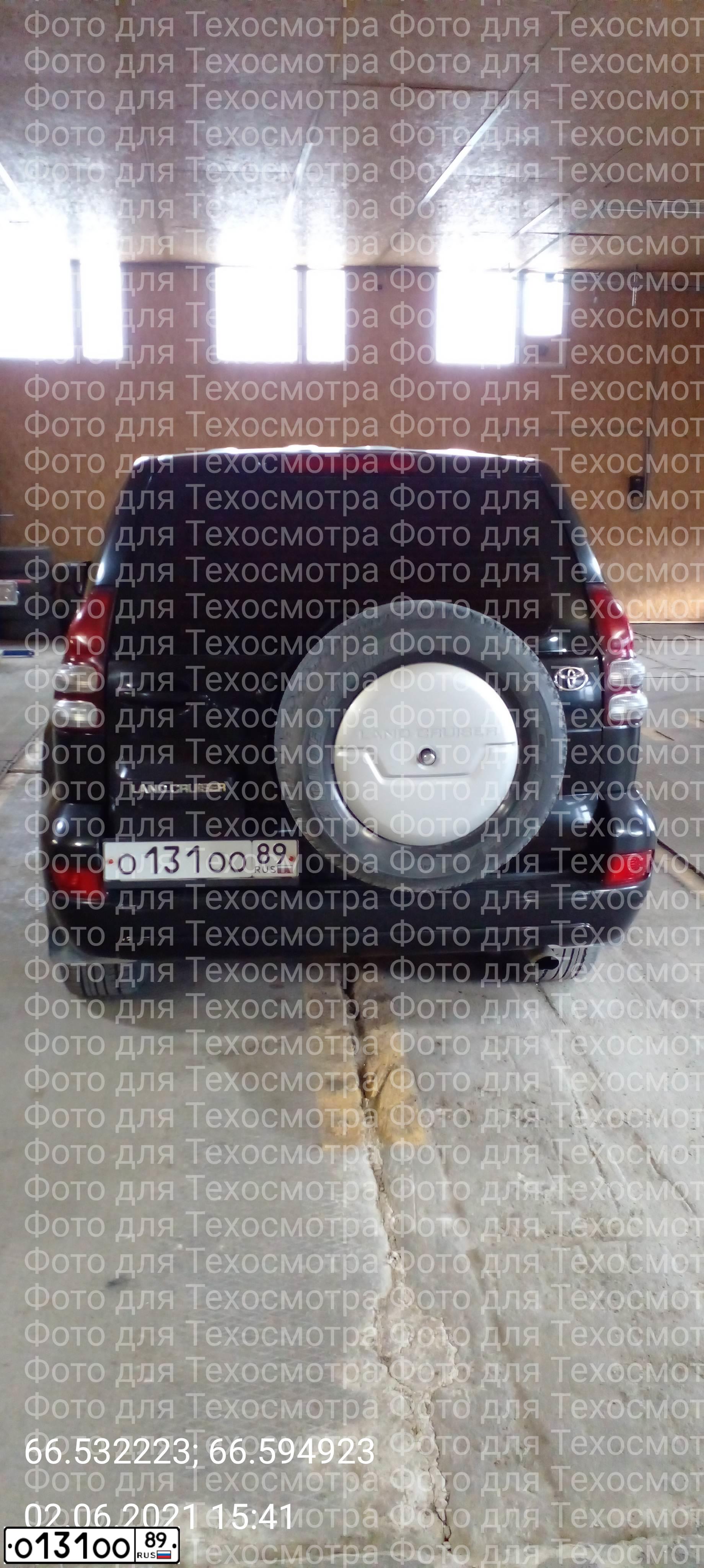 Фото автомобиля TOYOTA LANDCRUISER, 2006 — госномер С284ОО89. Цвет: ЧЕРНЫЙ