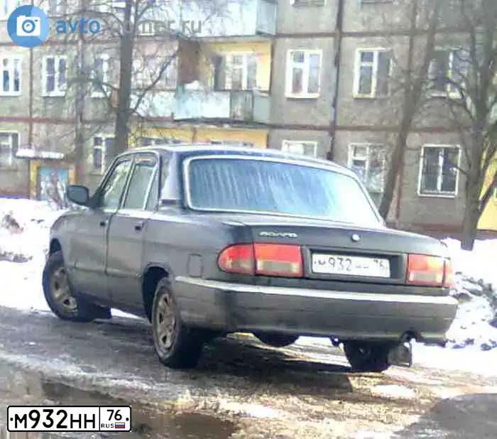 Фото автомобиля GAZ 3110 WOLGA, 2005 — госномер М932НН76. Цвет: ЧЕРНЫЙ