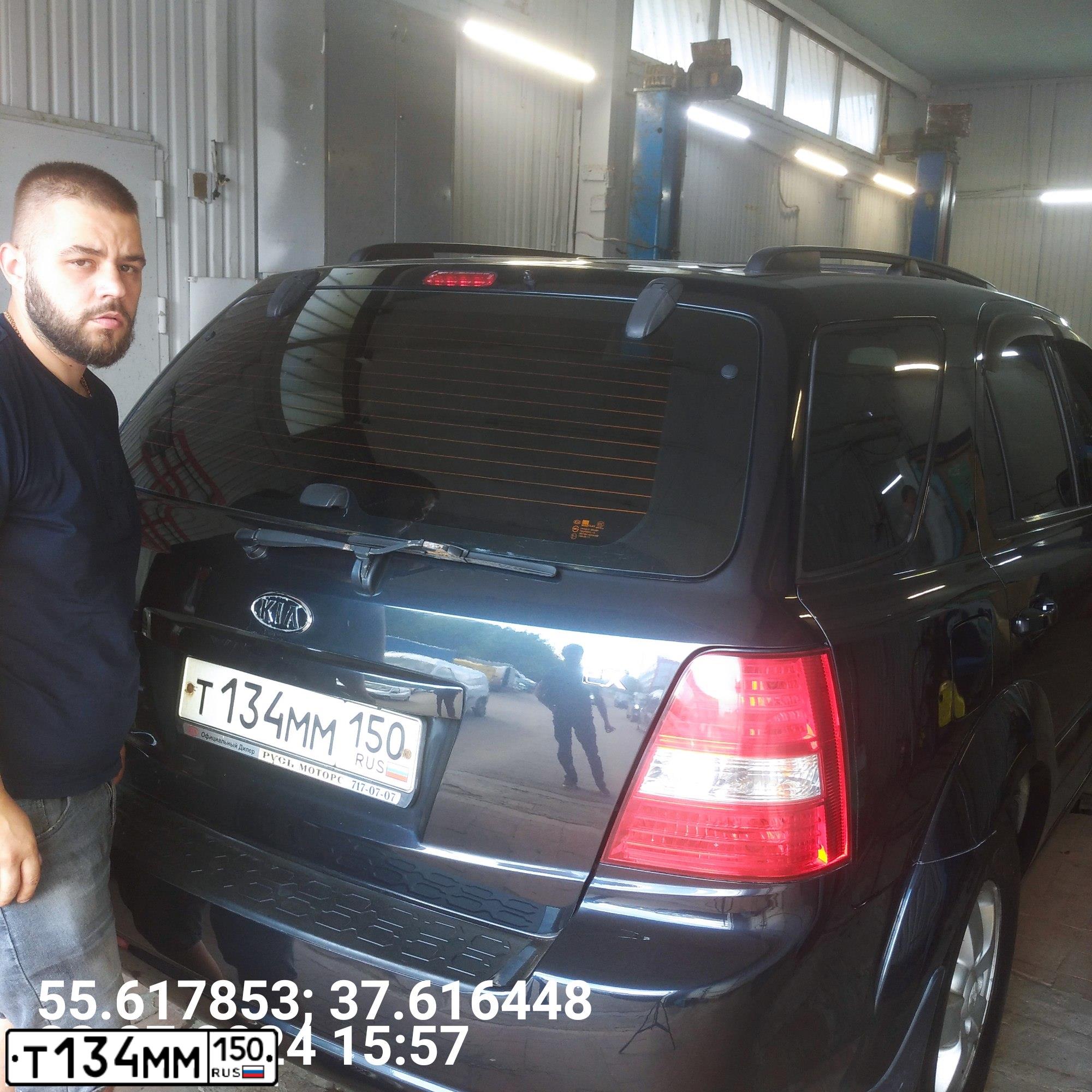 Фото автомобиля KIA SORENTO, 2008 — госномер К438АУ550. Цвет: ЧЕРНЫЙ