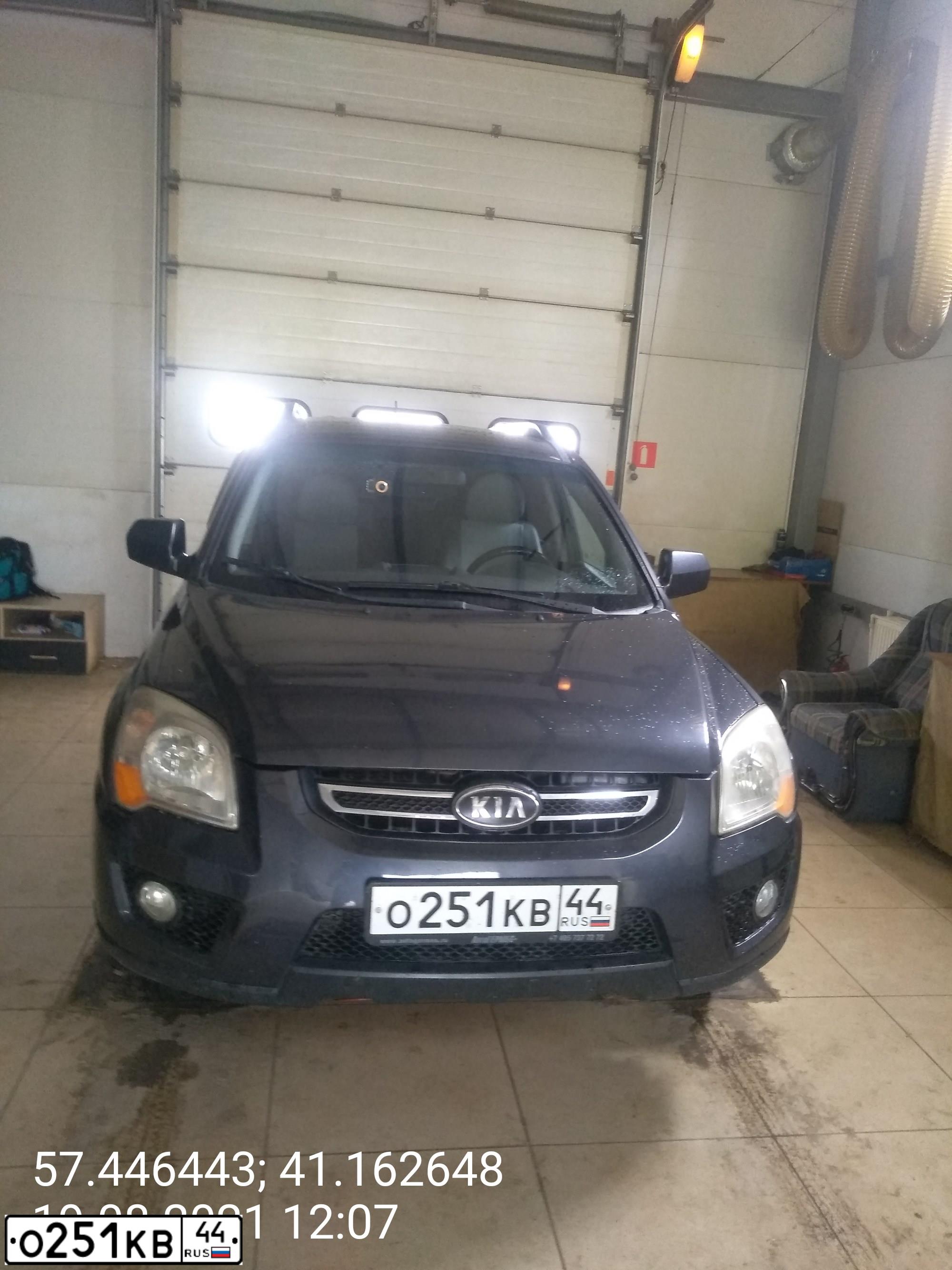 Фото автомобиля KIA SPORTAGE, 2009 — госномер О251КВ44. Цвет: Серый