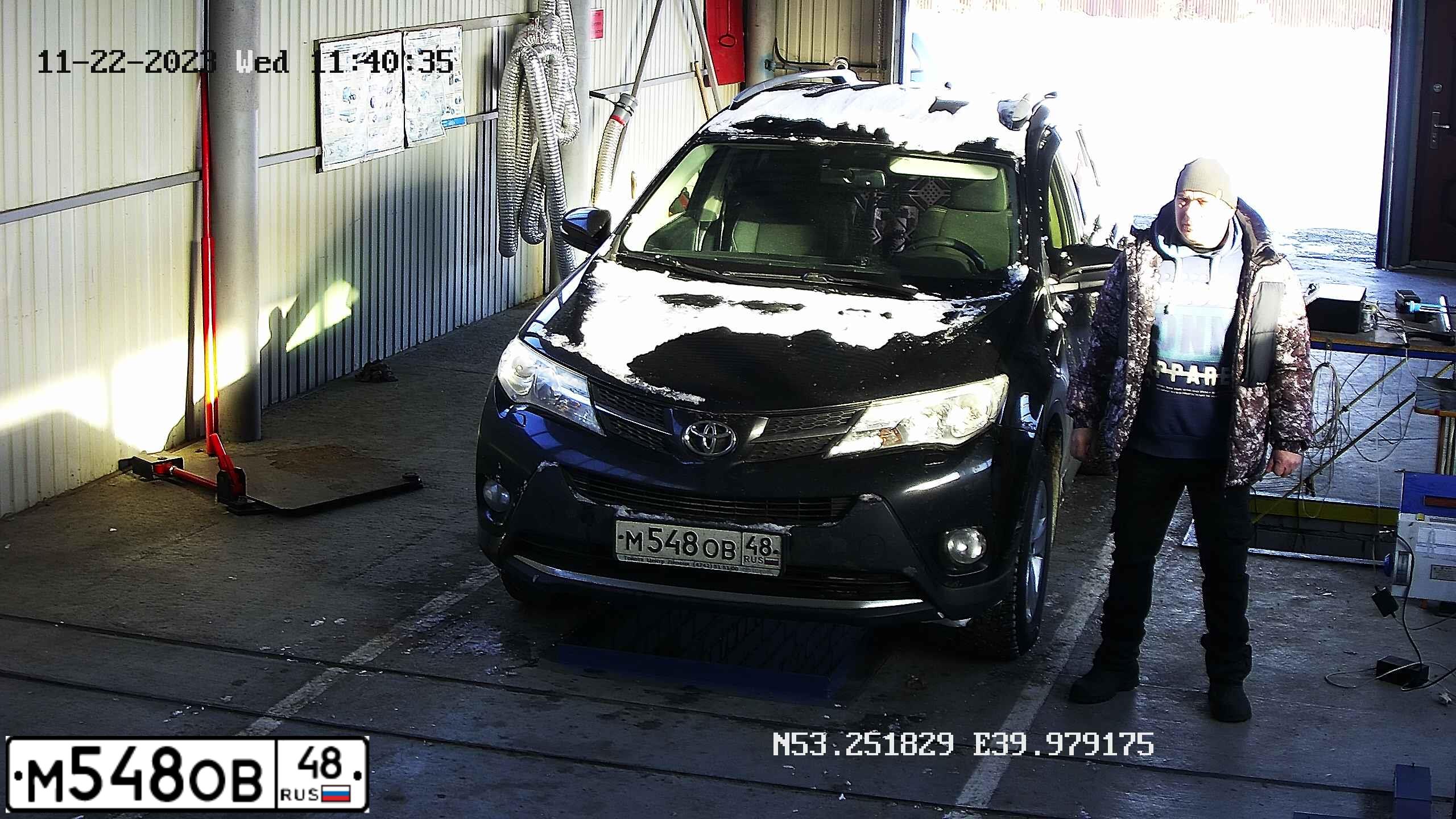 Фото автомобиля TOYOTA RAV4, 2014 — госномер М548ОВ48. Цвет: ЧЕРНЫЙ