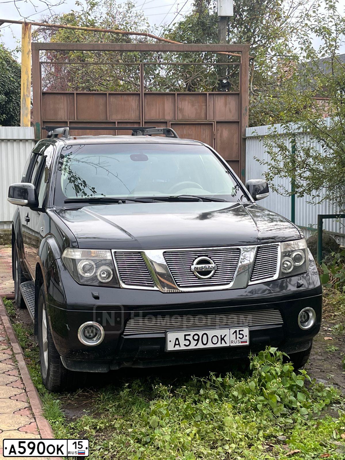 Фото автомобиля NISSAN PATHFINDER, 2008 — госномер А590ОК15. Цвет: ЧЕРНЫЙ