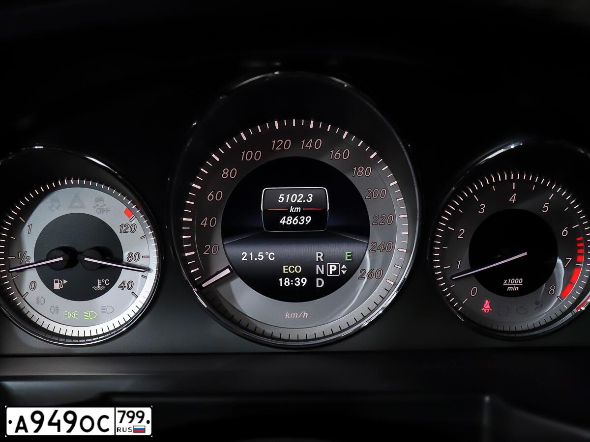 Фото автомобиля MERCEDES GLK-KLASSE, 2014 — госномер Е958АС977. Цвет: ЧЕРНЫЙ