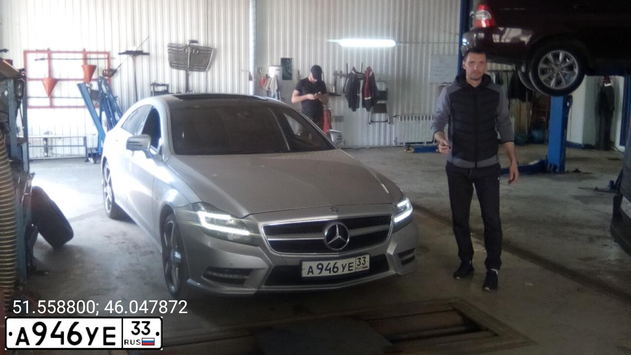 Фото автомобиля MERCEDES CLS-KLASSE, 2012 — госномер К111ОС64. Цвет: СЕРЕБРИСТЫЙ