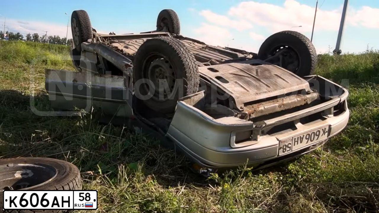 Фото автомобиля LADA 2114 SAMARA, 2005 — госномер К606АН58. Цвет: СВЕЛО-СЕРЫЙ МЕТАЛИК