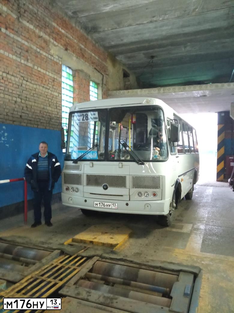 Фото автомобиля PAZ 3205, 2016 — госномер М176НУ13. Цвет: Белый