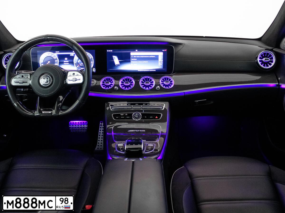 Фото автомобиля AUDI A8, 2011 — госномер М888МС98. Цвет: ЧЕРНЫЙ