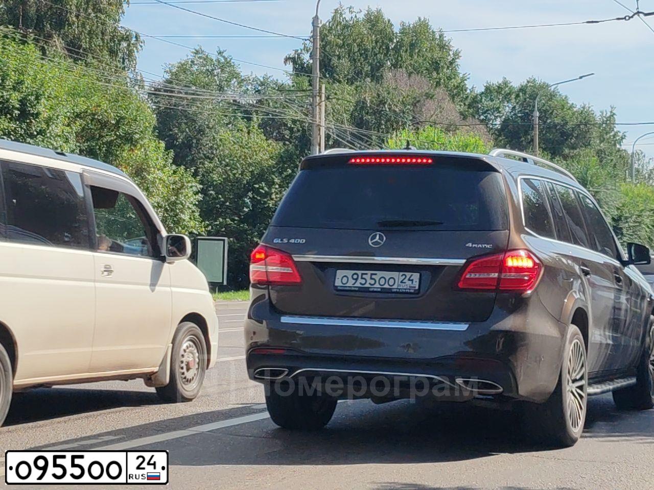 Фото автомобиля NISSAN PATROL, 2014 — госномер О955ОО24. Цвет: Белый