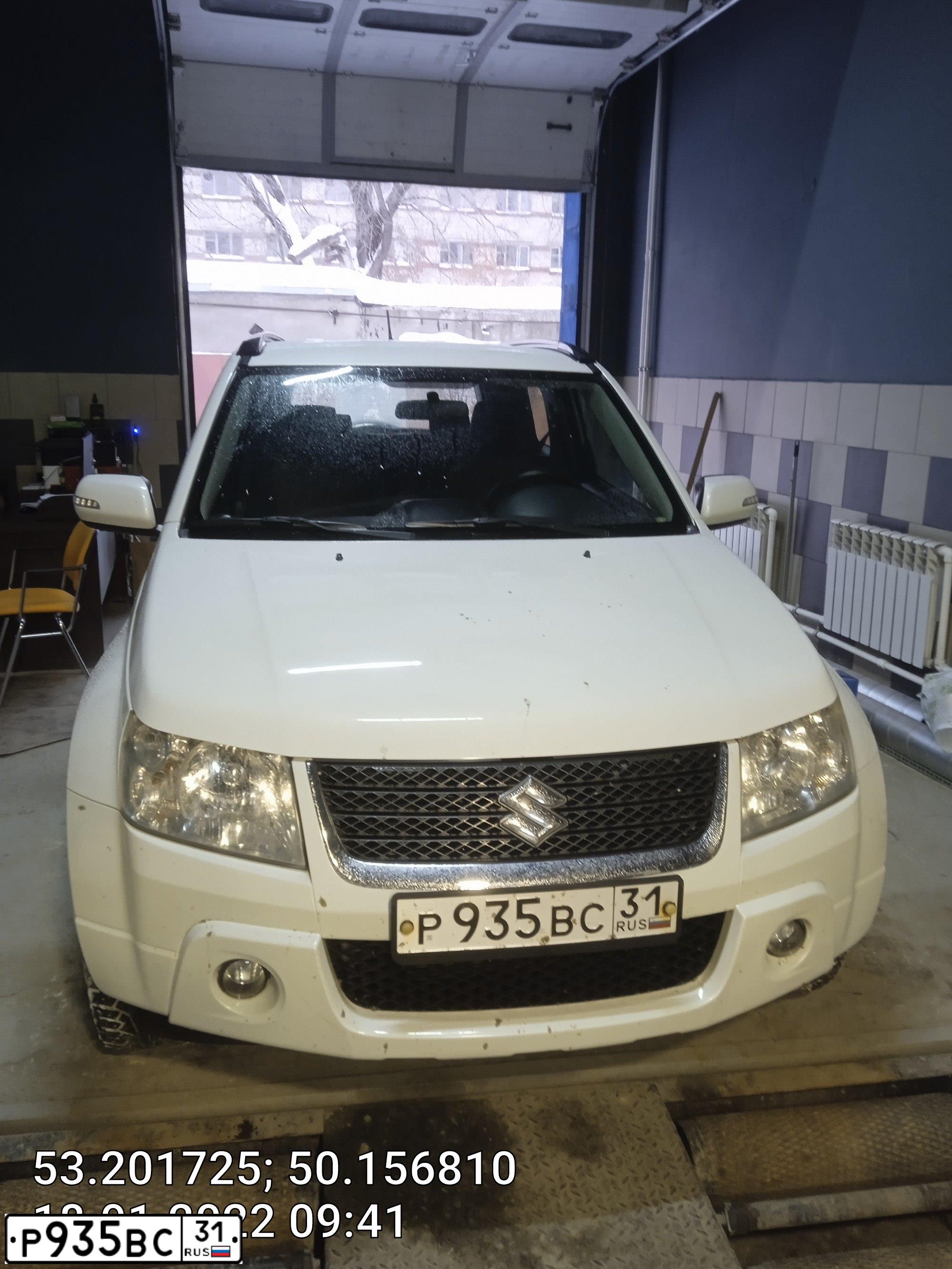 Фото автомобиля SUZUKI GRAND VITARA, 2010 — госномер С171РА73. Цвет: Белый