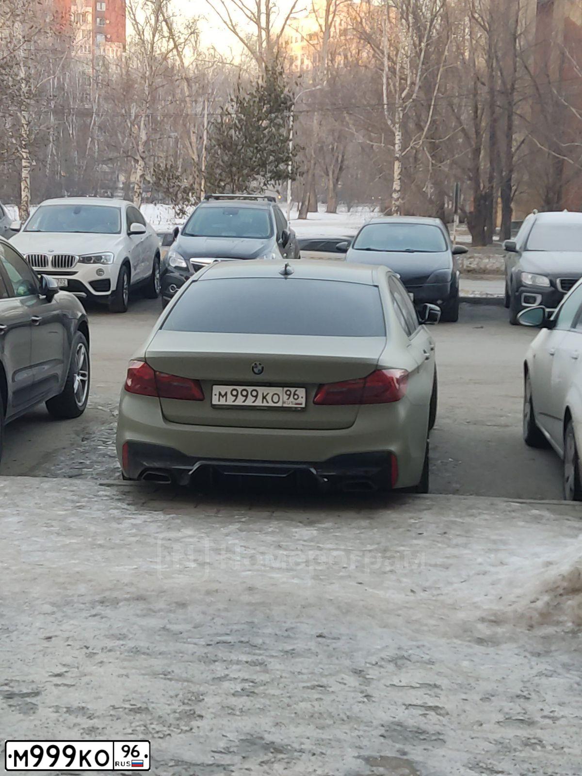Фото автомобиля TOYOTA AVENSIS, 2008 — госномер М999КО96. Цвет: ЧЕРНЫЙ