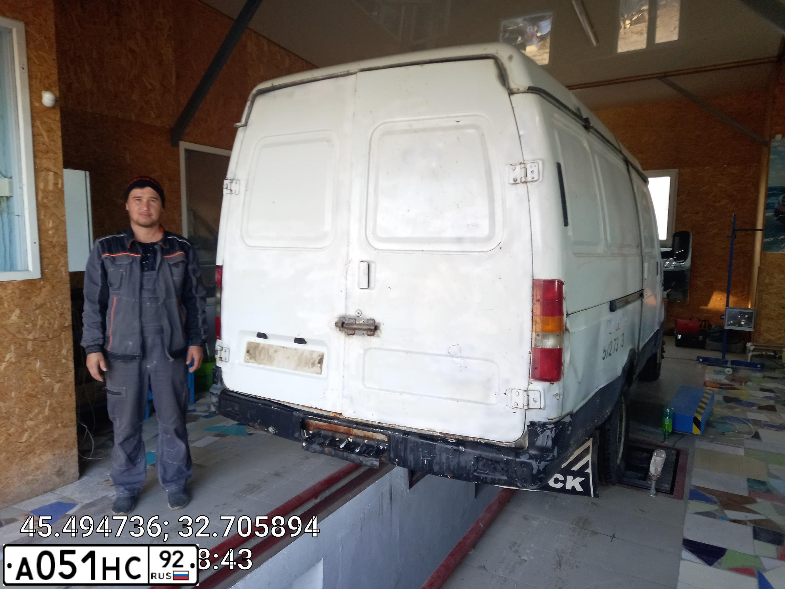 Фото автомобиля ГАЗ 2705-14, 2004 — госномер У728ВВ180. Цвет: Белый