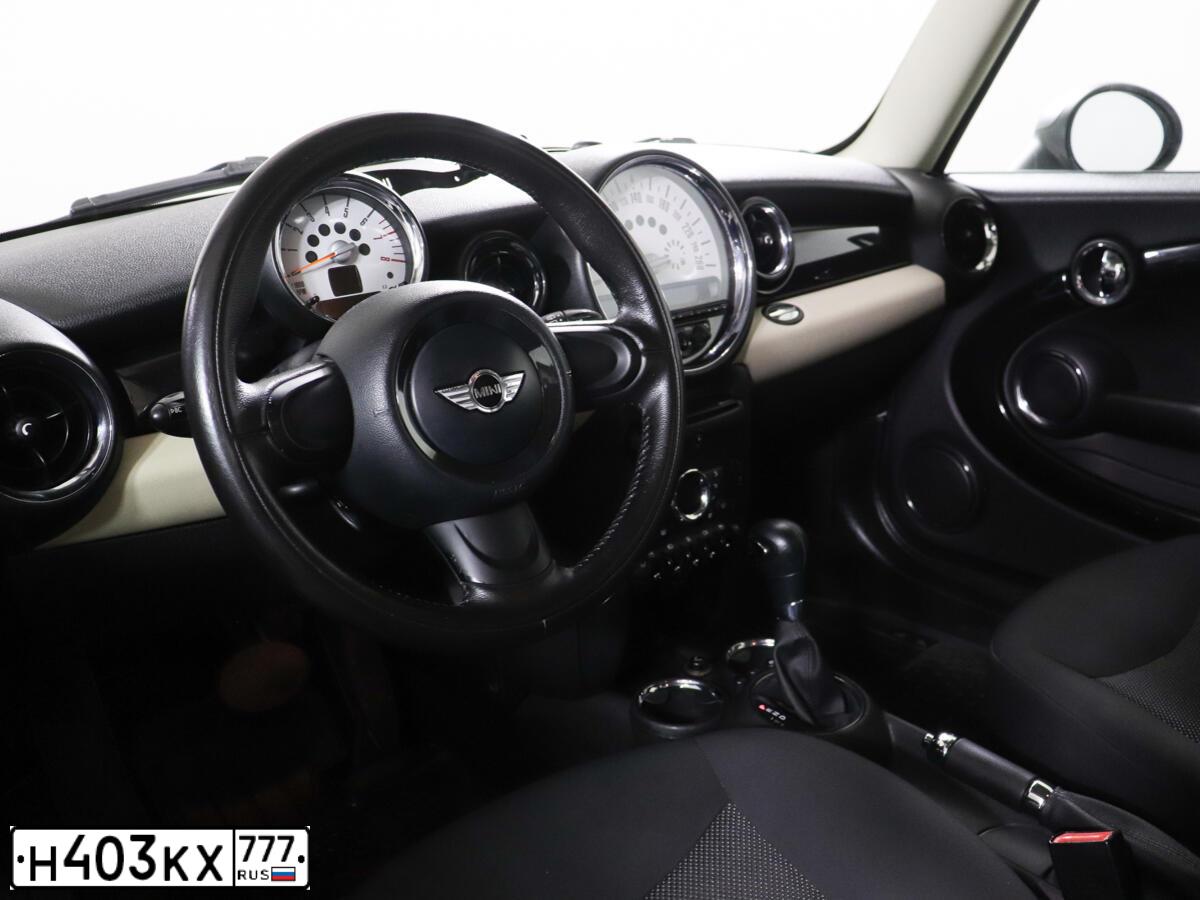 Фото автомобиля MINI HATCH ONE, 2011 — госномер Е336НК797