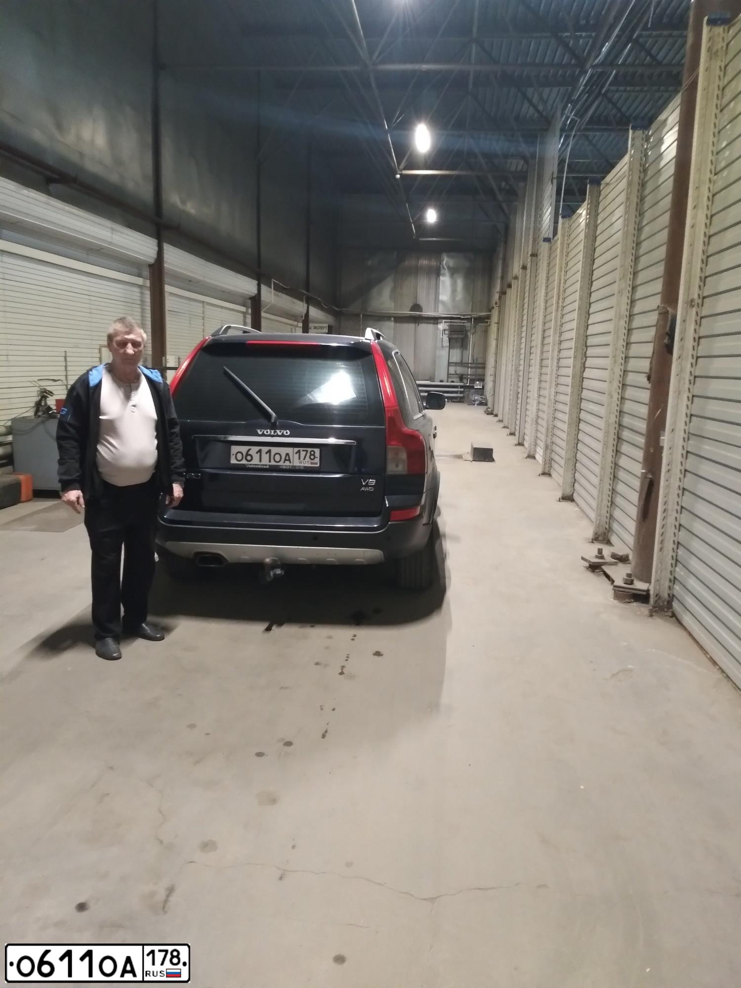 Фото автомобиля VOLVO XC90, 2007 — госномер К217ТК147. Цвет: Темно-синий