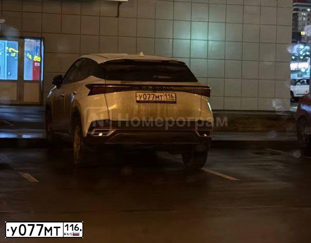 Фото автомобиля CHEVROLET CRUZE, 2012 — госномер У077МТ116. Цвет: ЧЕРНЫЙ МЕТАЛЛИК