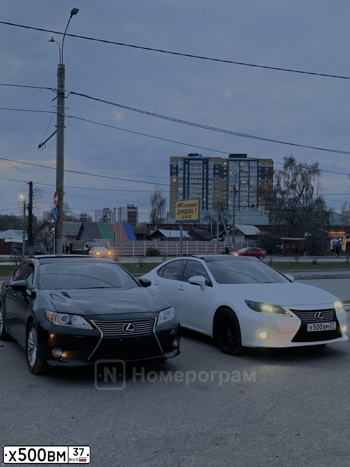 Фото автомобиля LEXUS ES, 2012 — госномер Х500ВМ37. Цвет: Белый