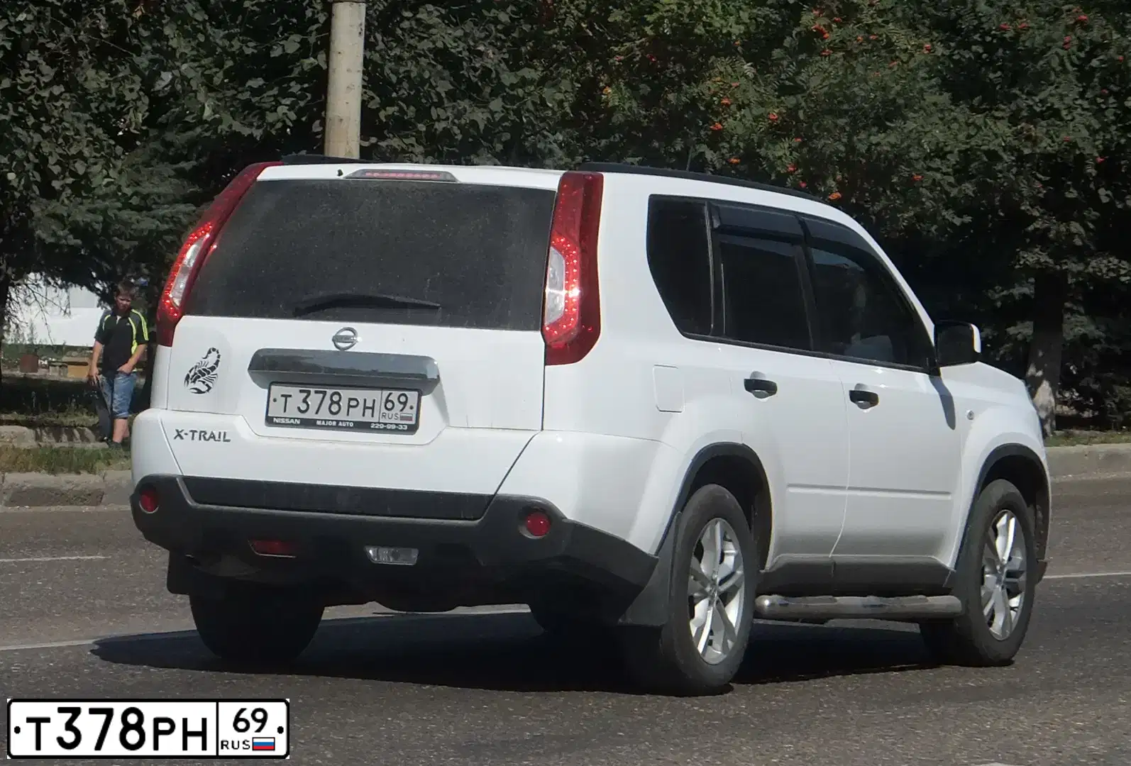 Фото автомобиля NISSAN X-TRAIL, 2013 — госномер Н841ОК46. Цвет: БЕЛЫЙ