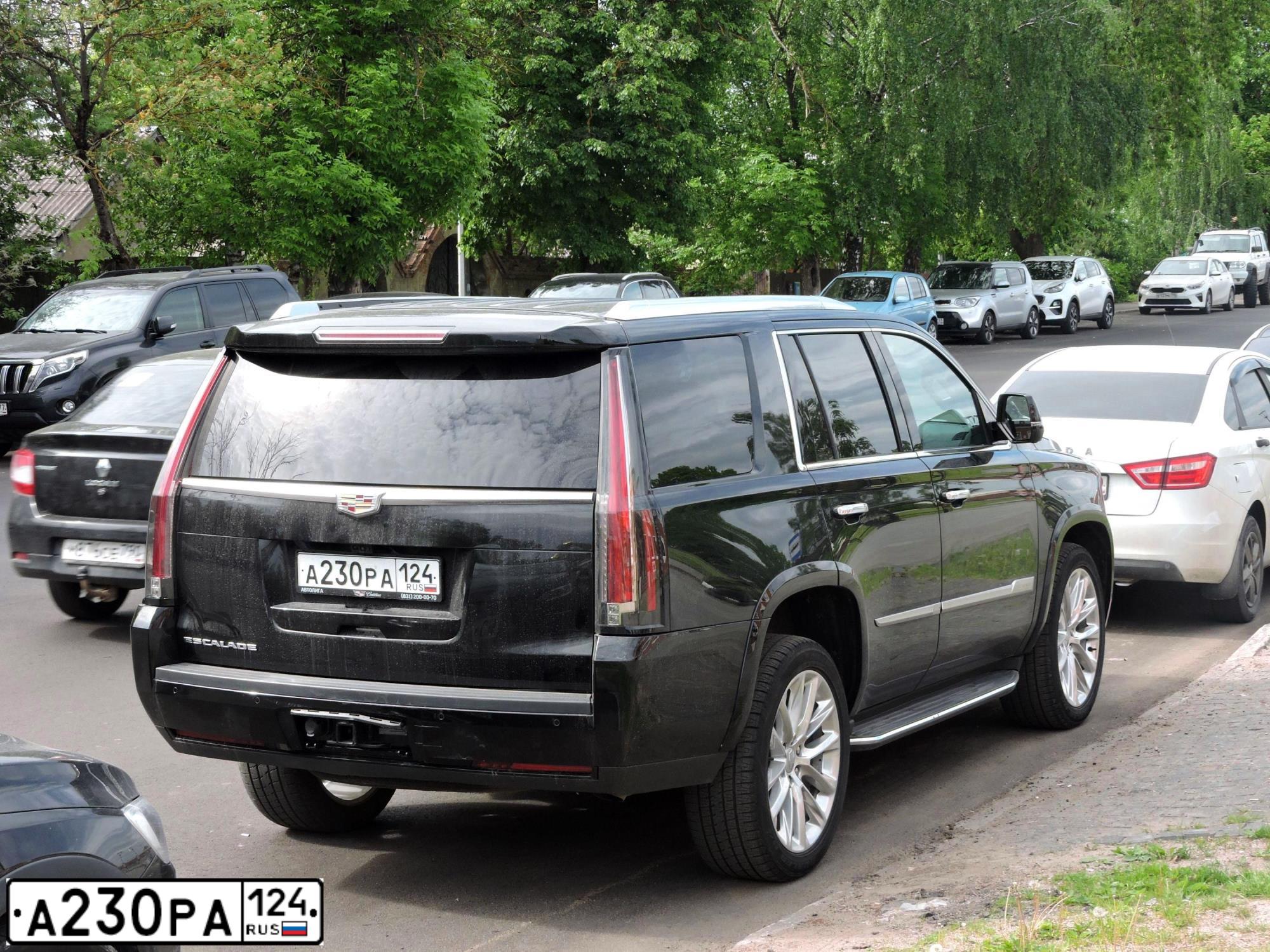 Фото автомобиля CADILLAC ESCALADE, 2019 — госномер К286ВА977. Цвет: ЧЕРНЫЙ