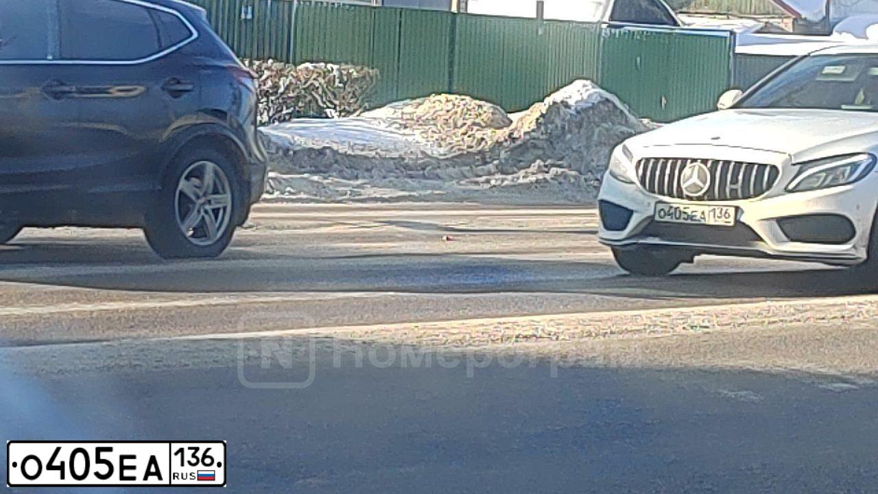 Фото автомобиля MERCEDES C-KLASSE, 2014 — госномер О405ЕА136. Цвет: Белый