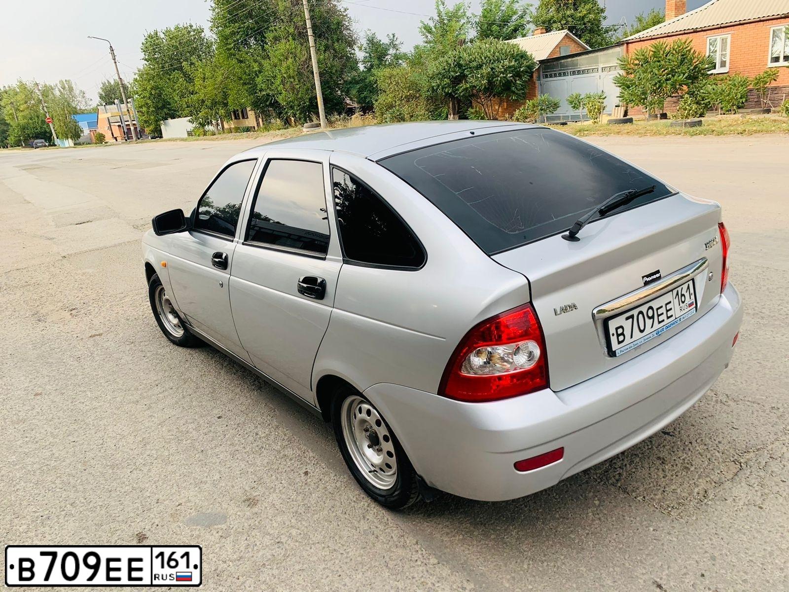 Фото автомобиля LADA 2172 PRIORA, 2008 — госномер В709ЕЕ161. Цвет: СЕРЫЙ СВЕТЛЫЙ