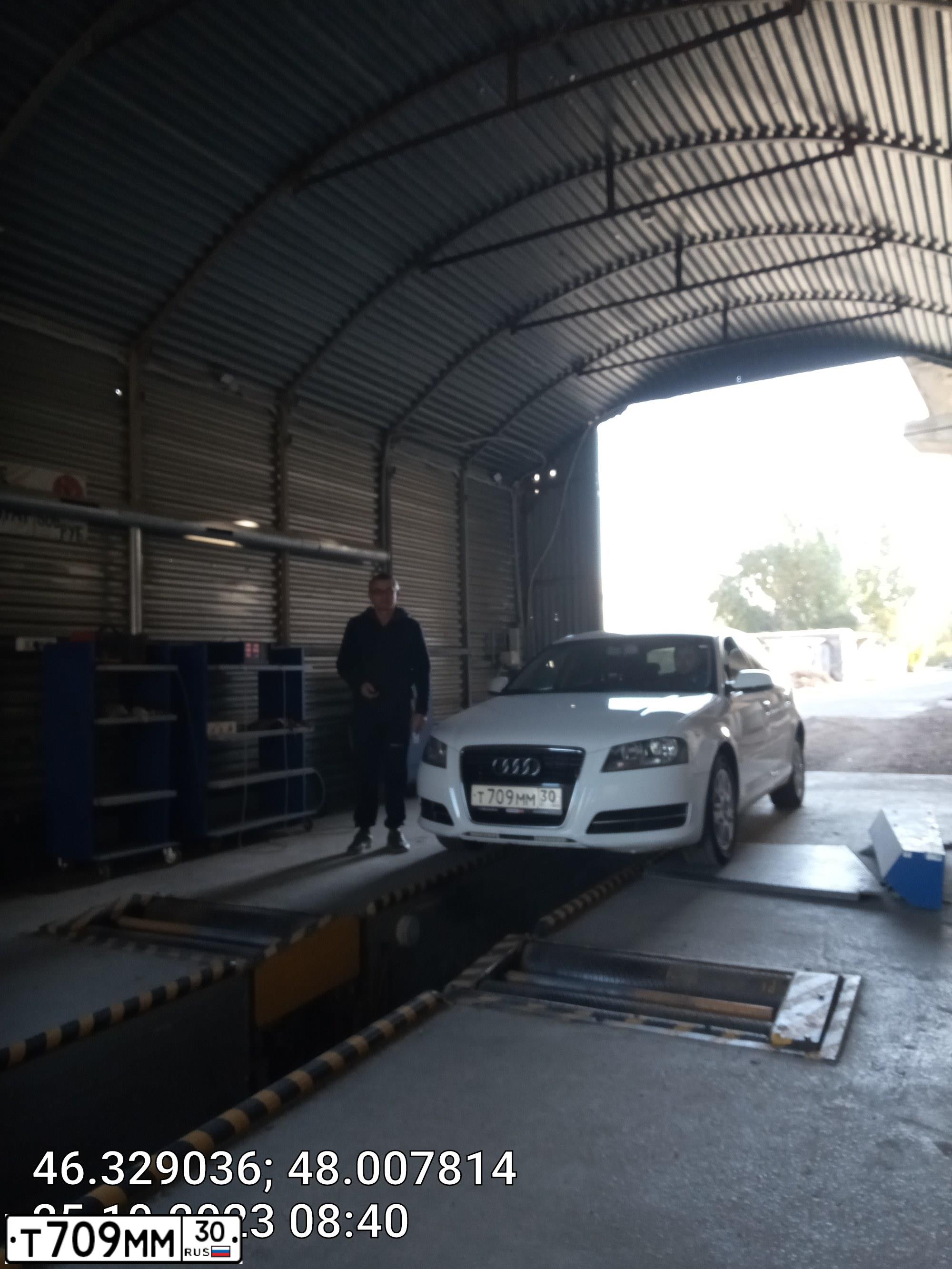 Фото автомобиля AUDI A3, 2011 — госномер Т709ММ30