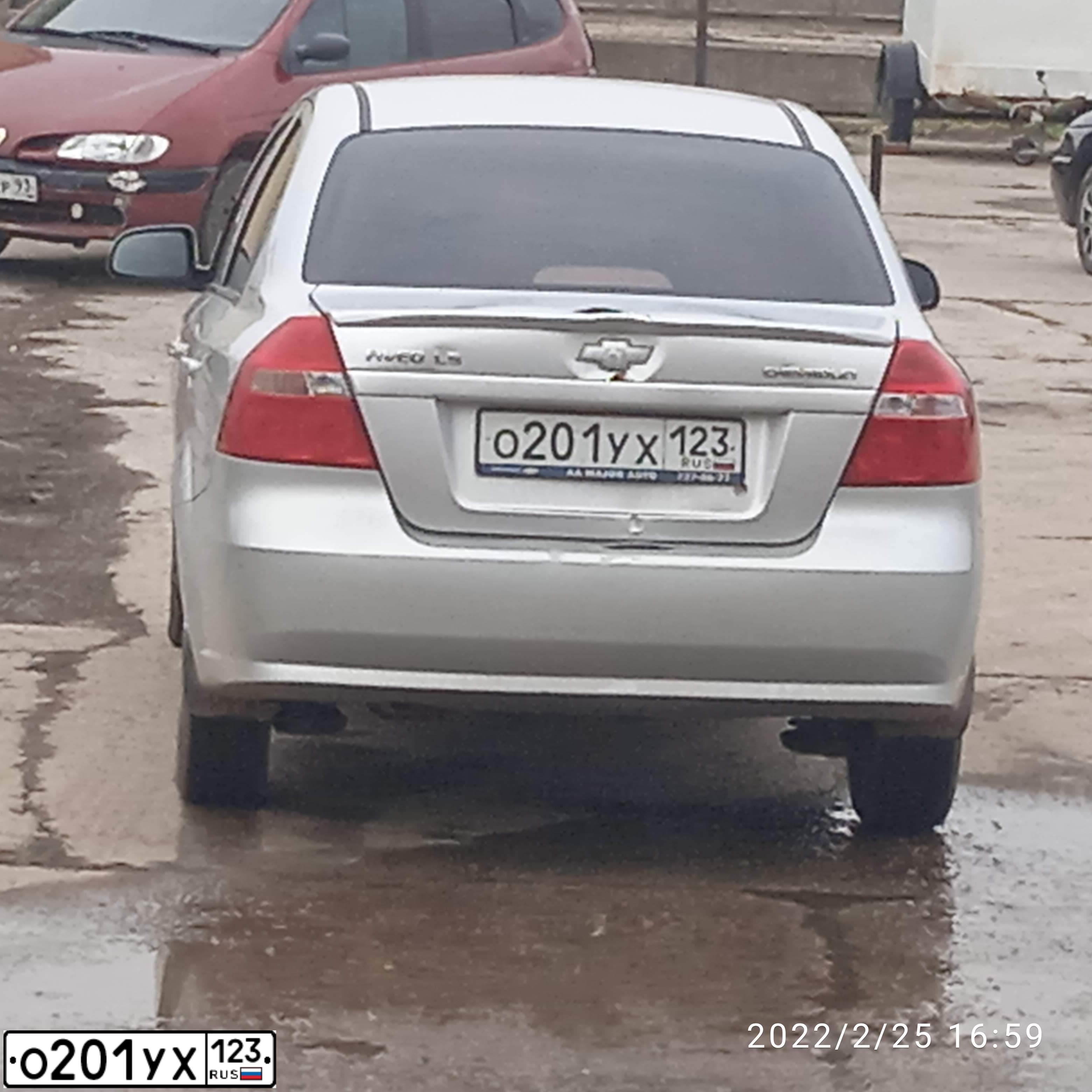 Фото автомобиля CHEVROLET T AVEO, 2010 — госномер О201УХ123. Цвет: Серебристый