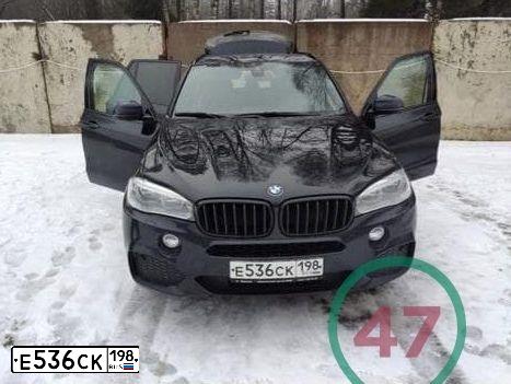 Фото автомобиля BMW X5, 2018 — госномер Е536СК198. Цвет: ЧЕРНЫЙ