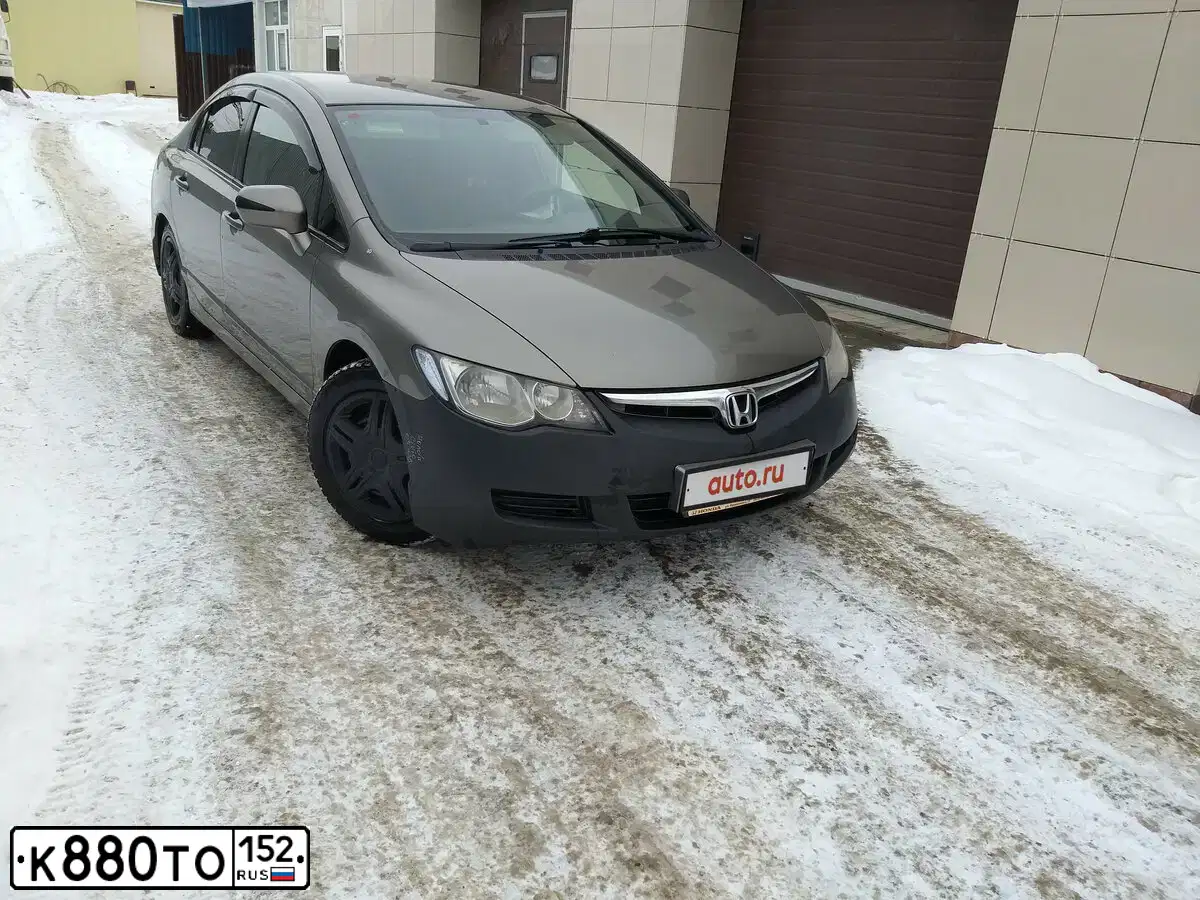 Фото автомобиля ХОНДА ЦИВИК, 2007 — госномер Р210КВ73. Цвет: СЕРЫЙ