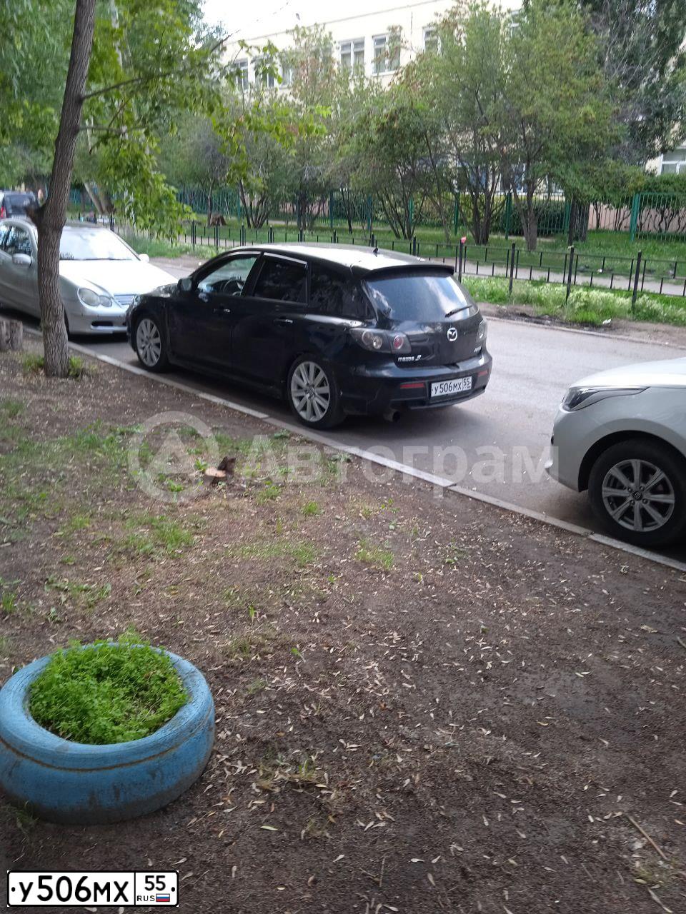 Фото автомобиля MAZDA A 3, 2007 — госномер У506МХ55. Цвет: ЧЕРНЫЙ