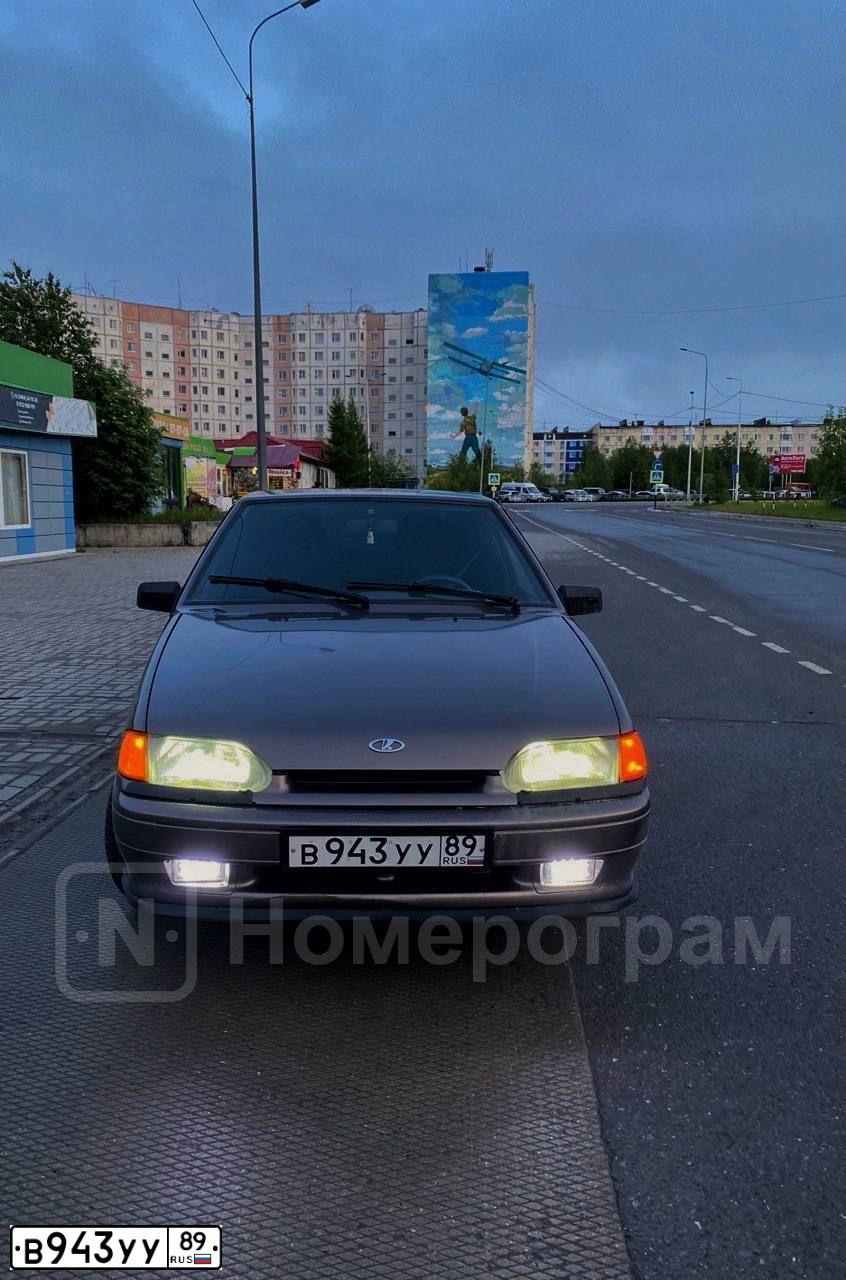 Фото автомобиля LADA 2114 SAMARA, 2013 — госномер В943УУ89. Цвет: Коричневый