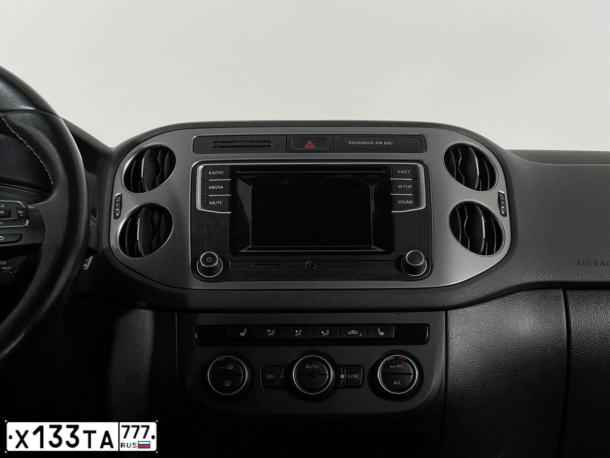 Фото автомобиля VOLKSWAGEN TIGUAN, 2016 — госномер С796ТВ43. Цвет: ТЕМНО СЕРЫЙ