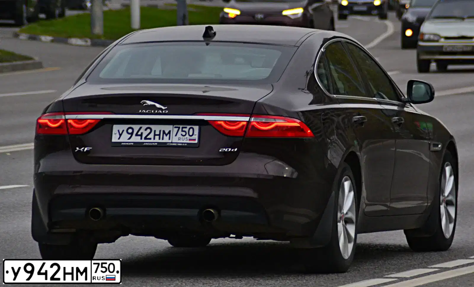 Фото автомобиля JAGUAR XF-SERIE, 2016 — госномер В264ВО198. Цвет: КРАСНО-КОРИЧНЕВЫЙ