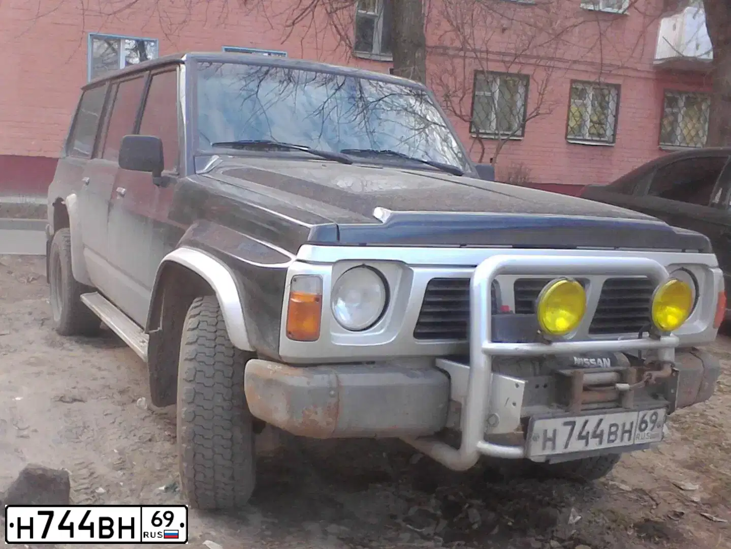 Фото автомобиля NISSAN PATROL, 1989 — госномер В357ОС180
