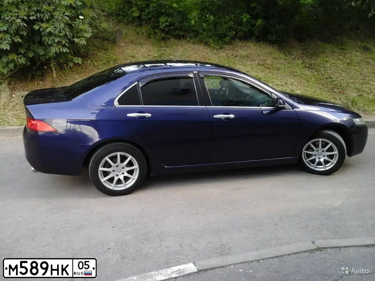 Фото автомобиля HONDA ACCORD, 2003 — госномер В561КХ92. Цвет: синий