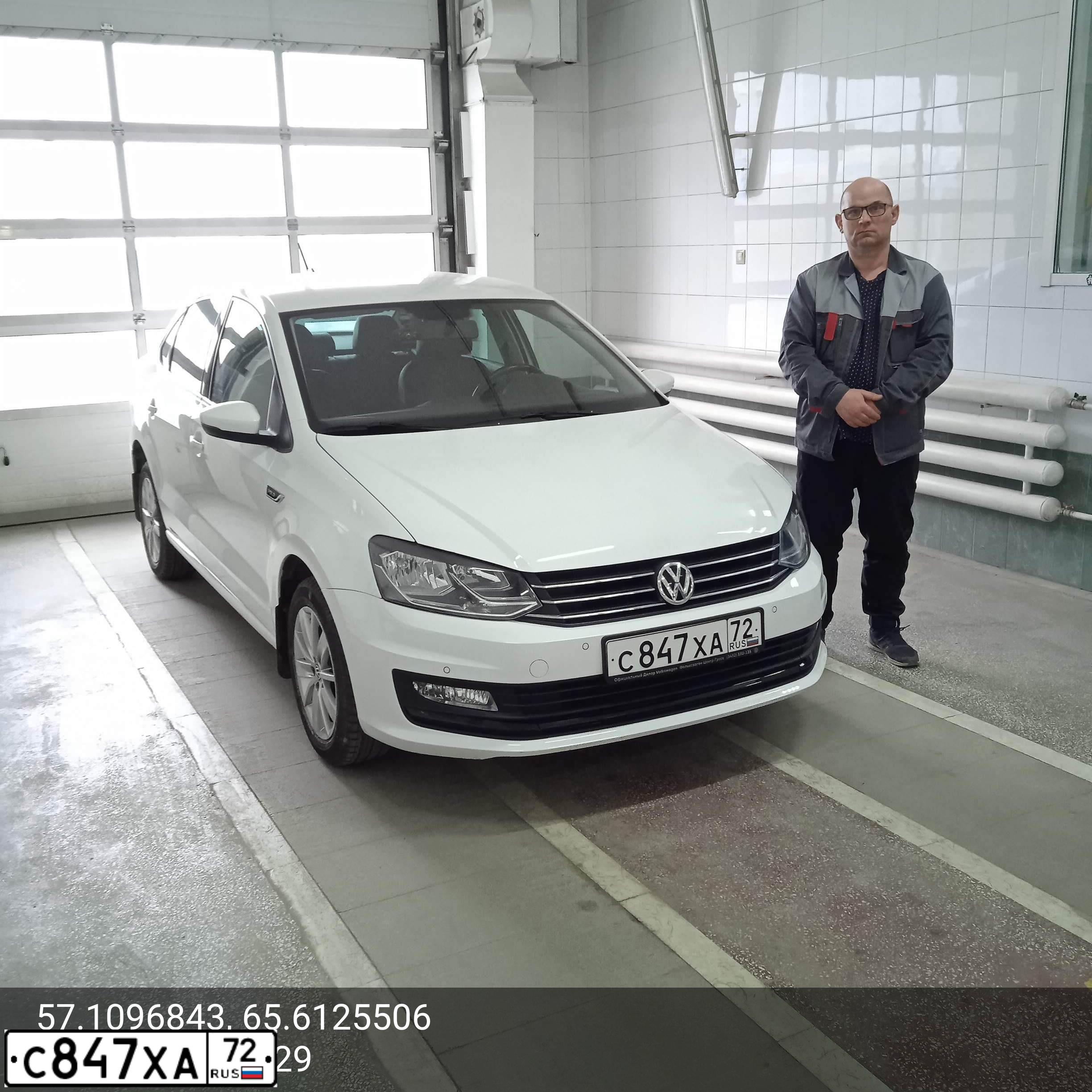 Фото автомобиля VOLKSWAGEN POLO, 2019 — госномер С847ХА72. Цвет: Белый