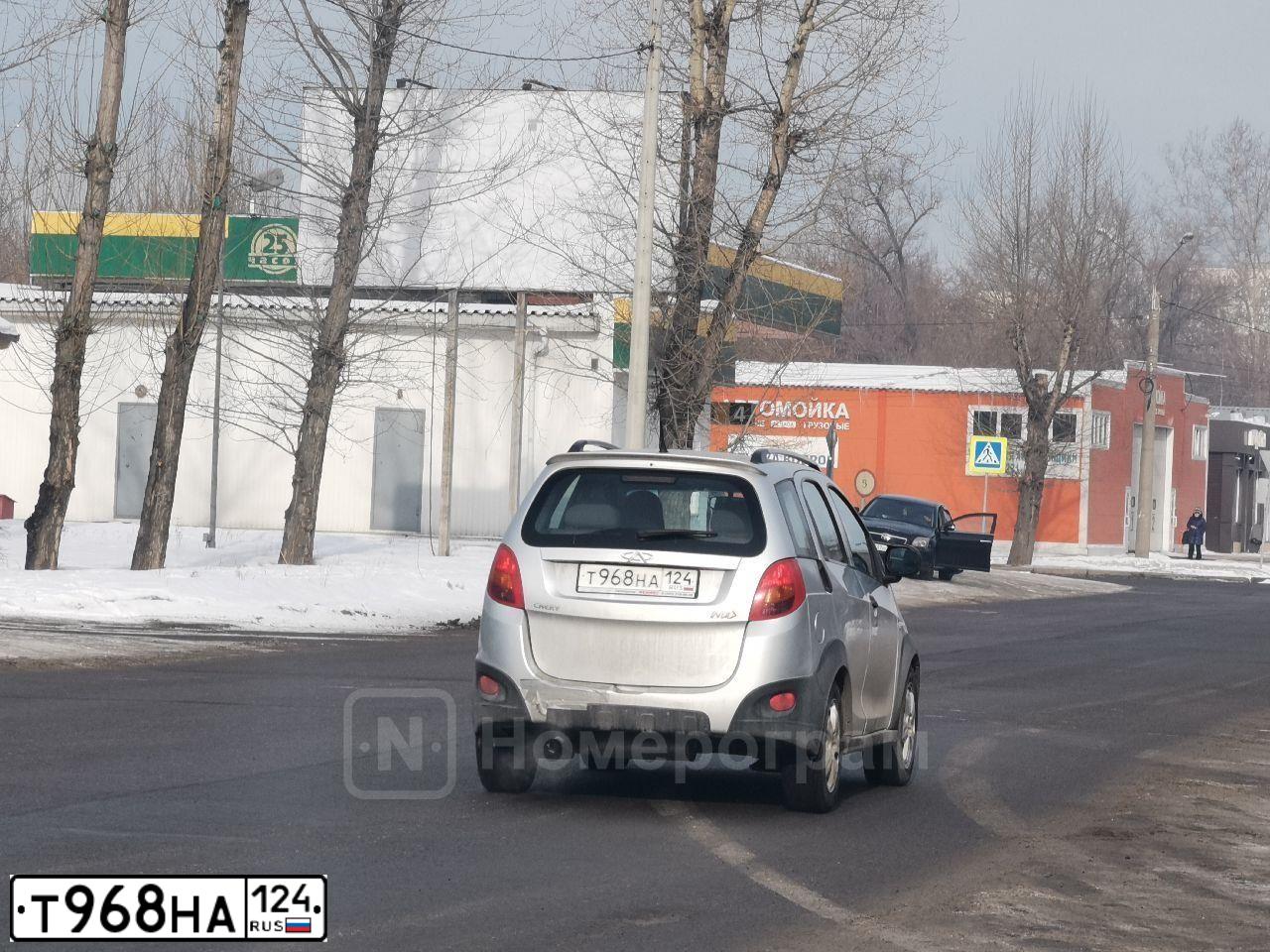 Фото автомобиля CHERY INDIS /S18/, 2014 — госномер Т968НА124. Цвет: СЕРЕБРИСТЫЙ