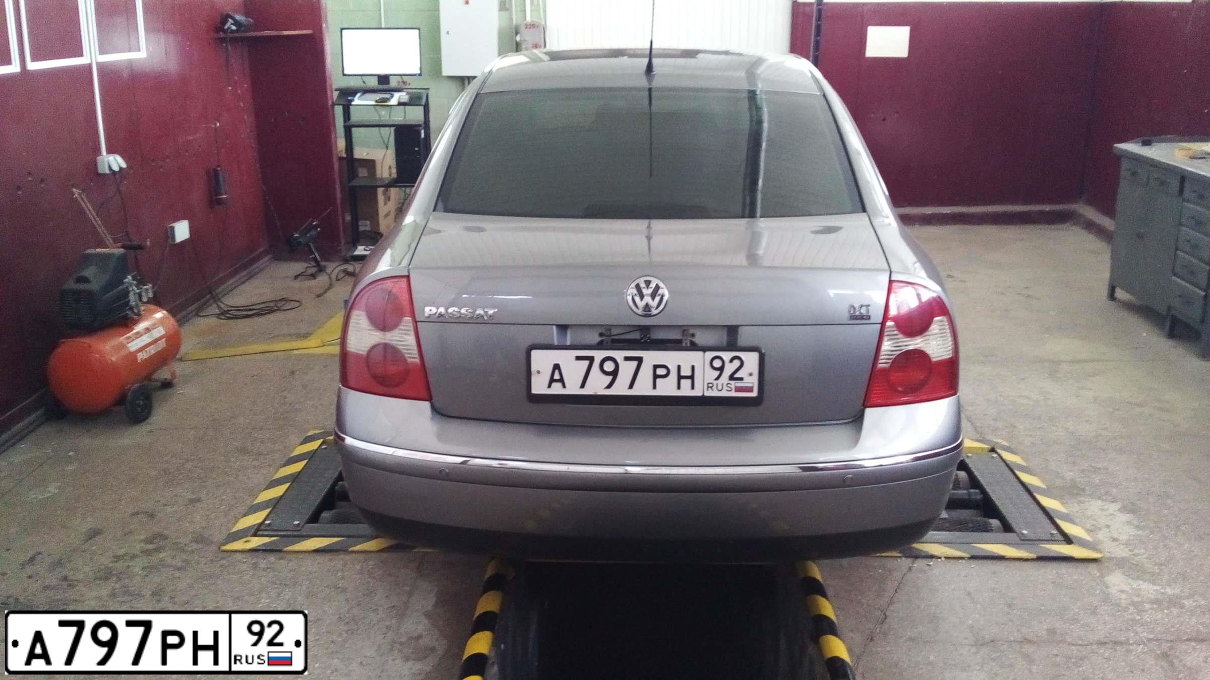 Фото автомобиля VOLKSWAGEN PASSAT, 2002 — госномер Н039ТО82