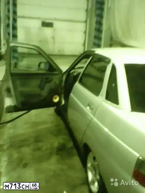 Фото автомобиля LADA 2110 LADA, 2006 — госномер М713СН68. Цвет: СВЕТЛО-СЕРЕБРИСТЫЙ МЕТАЛЛ
