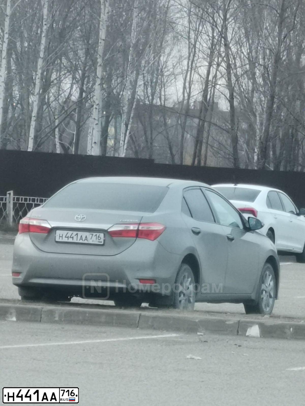 Фото автомобиля TOYOTA COROLLA, 2014 — госномер Н441АА716. Цвет: бронзовый