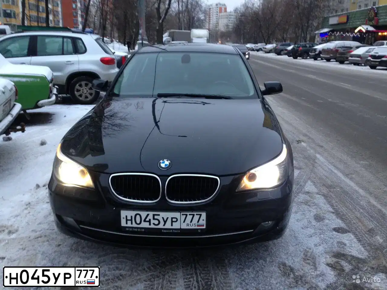 Фото автомобиля BMW SERIE 5, 2009 — госномер Т333ТР190. Цвет: ЧЕРНЫЙ