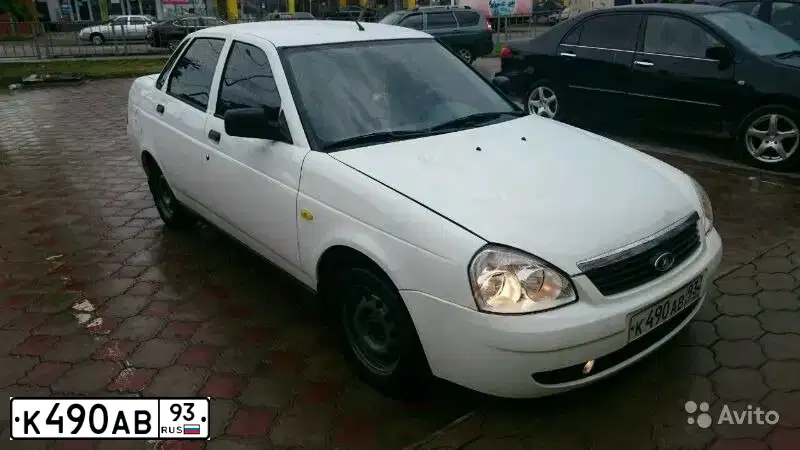 Фото автомобиля LADA 2170 PRIORA, 2011 — госномер В070ОН126. Цвет: БЕЛЫЙ