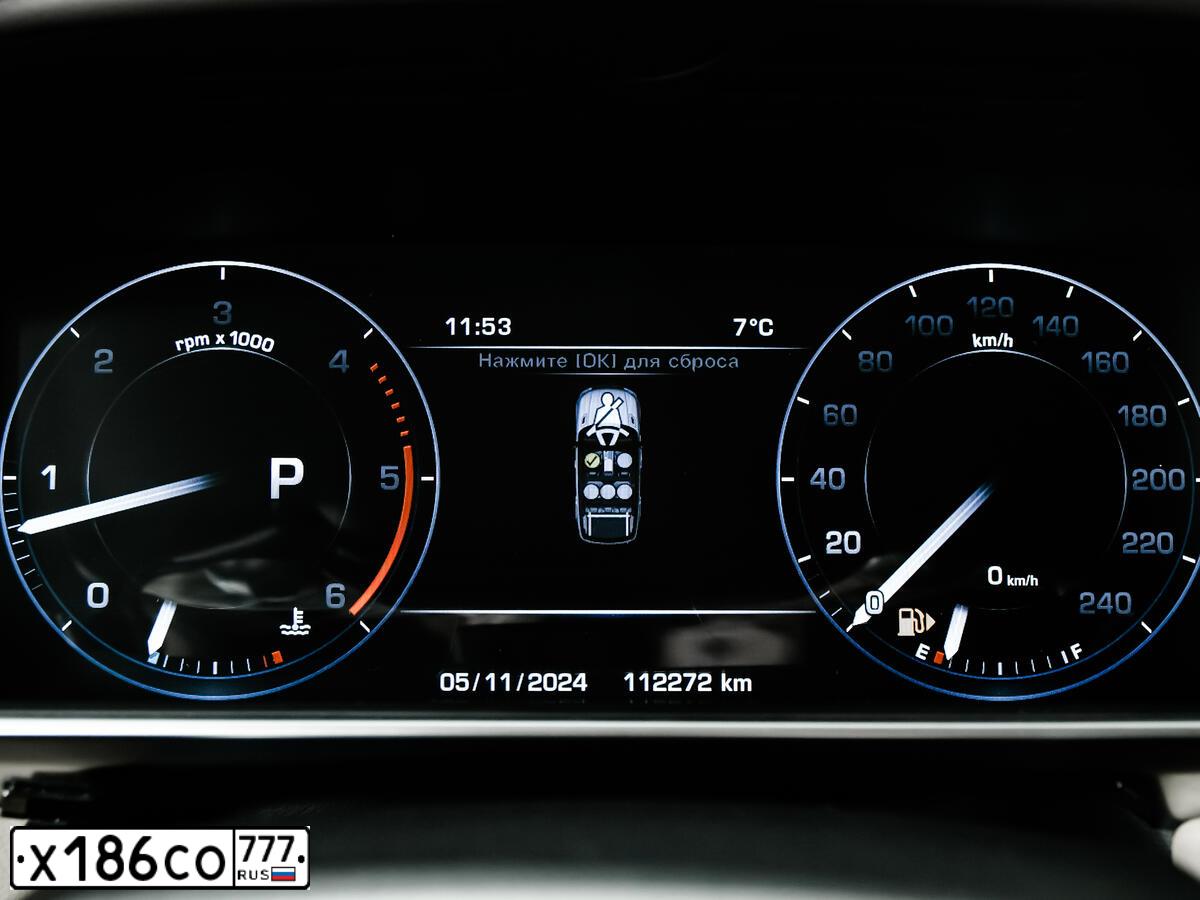 Фото автомобиля LANDROVER RANGE ROVER SPORT, 2016 — госномер Е807КМ977. Цвет: Темно-зеленый