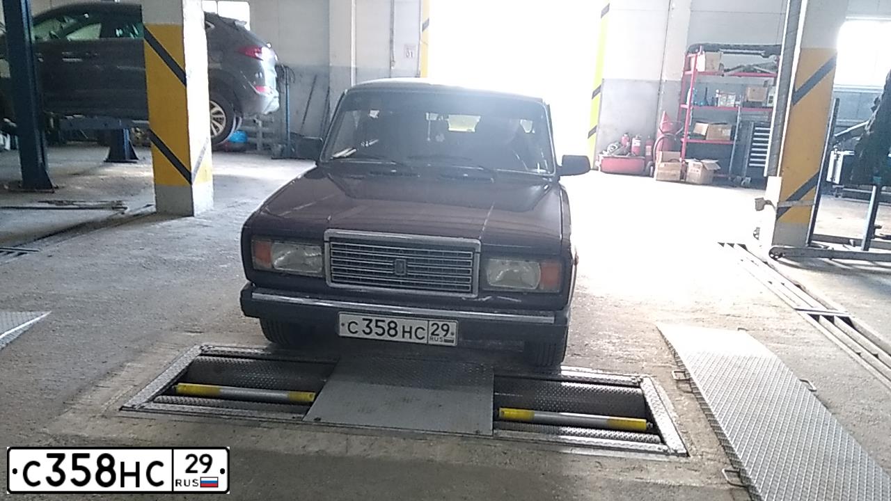 Фото автомобиля LADA 2107 LADA, 2003 — госномер С358НС29. Цвет: ФИОЛЕТОВЫЙ