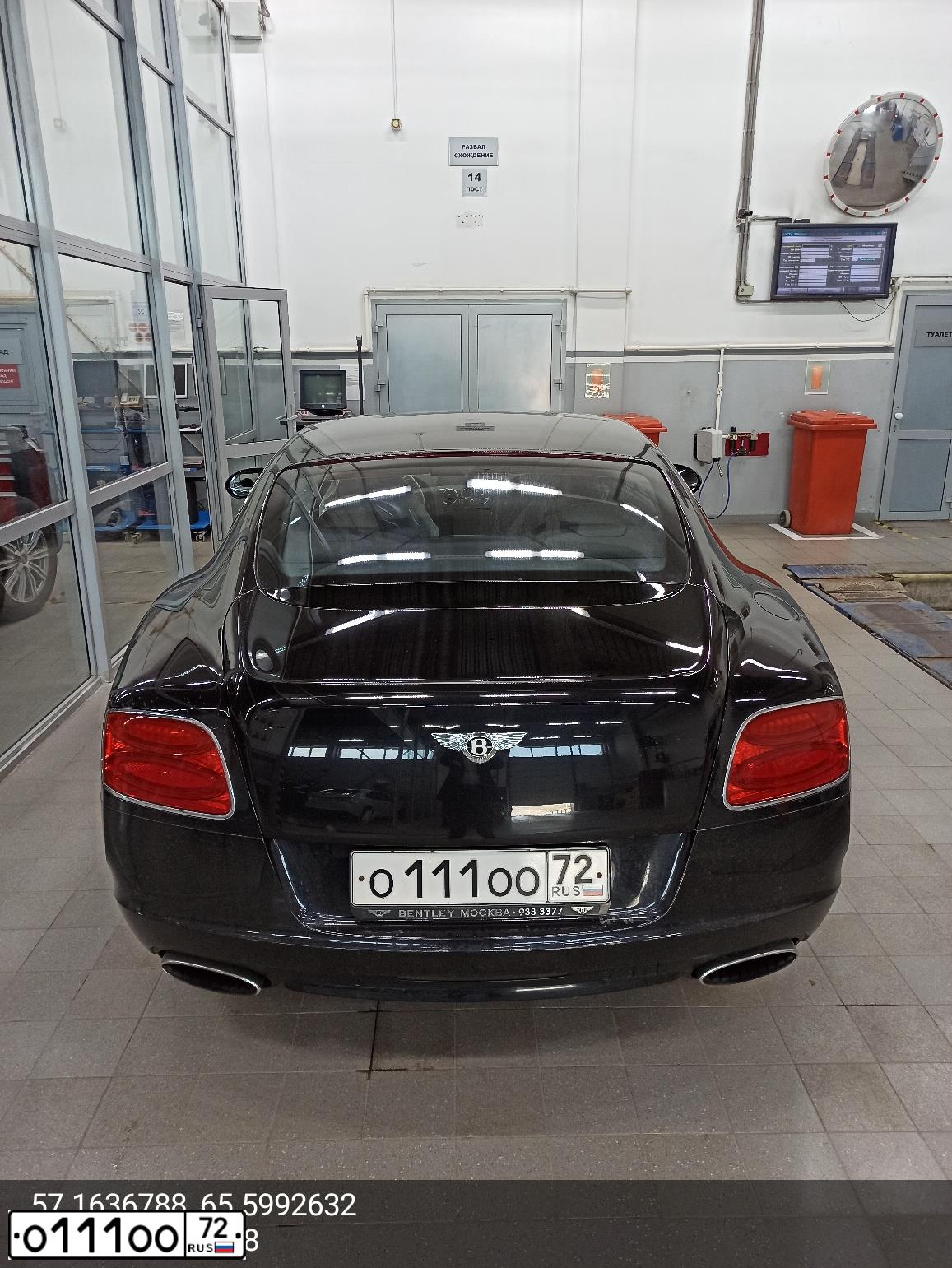 Фото автомобиля BENTLEY CONTINENTAL, 2012 — госномер О111ОО72. Цвет: ЧЕРНЫЙ