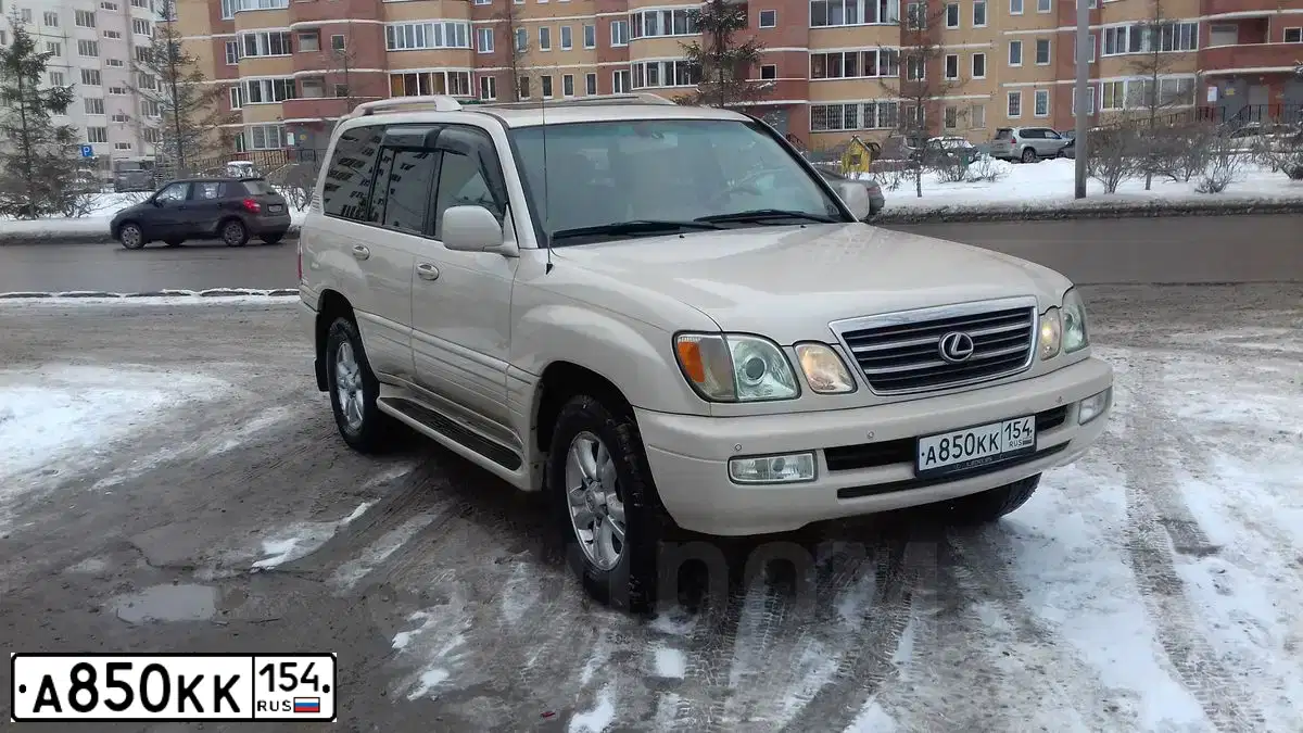 Фото автомобиля LEXUS LX, 2003 — госномер А850КК154. Цвет: Белый