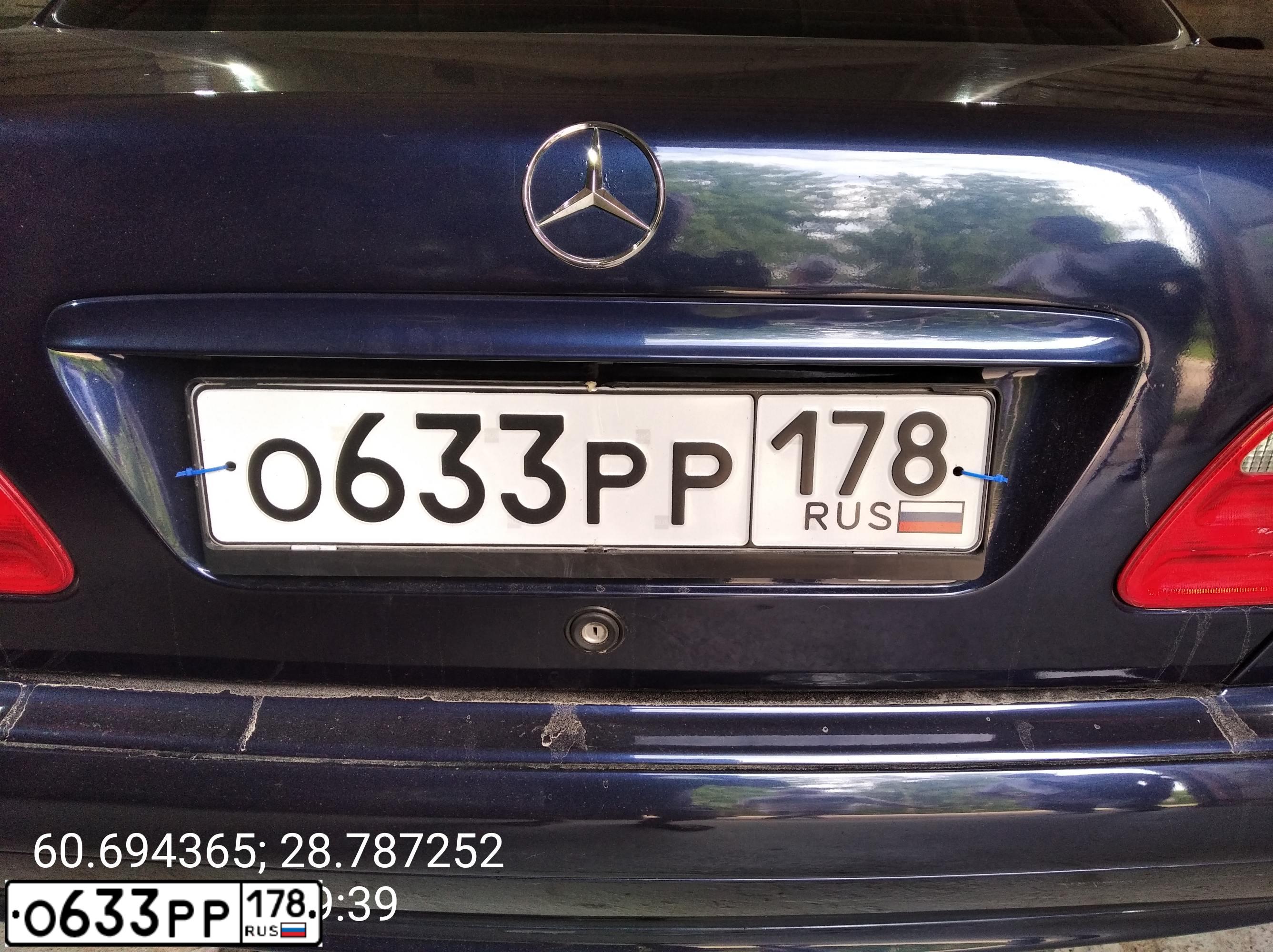 Фото автомобиля MERCEDES E-KLASSE, 2001 — госномер О633РР178. Цвет: СИНИЙ