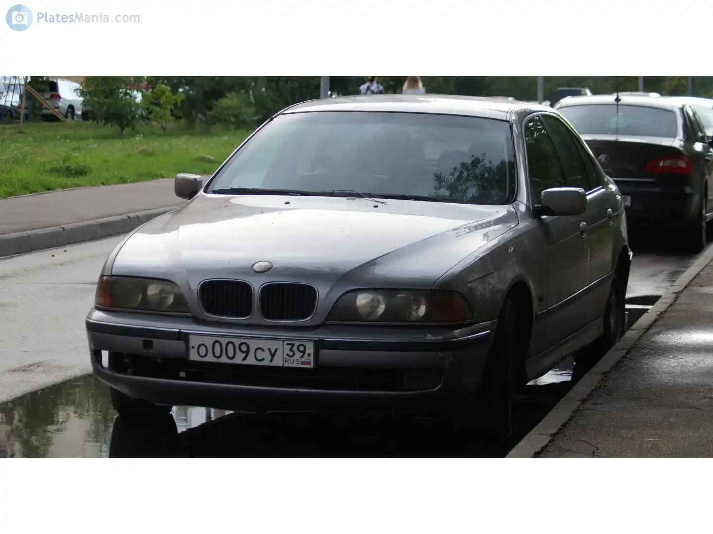 Фото автомобиля BMW 520IA, 1997 — госномер Т395НЕ39. Цвет: СЕРЫЙ
