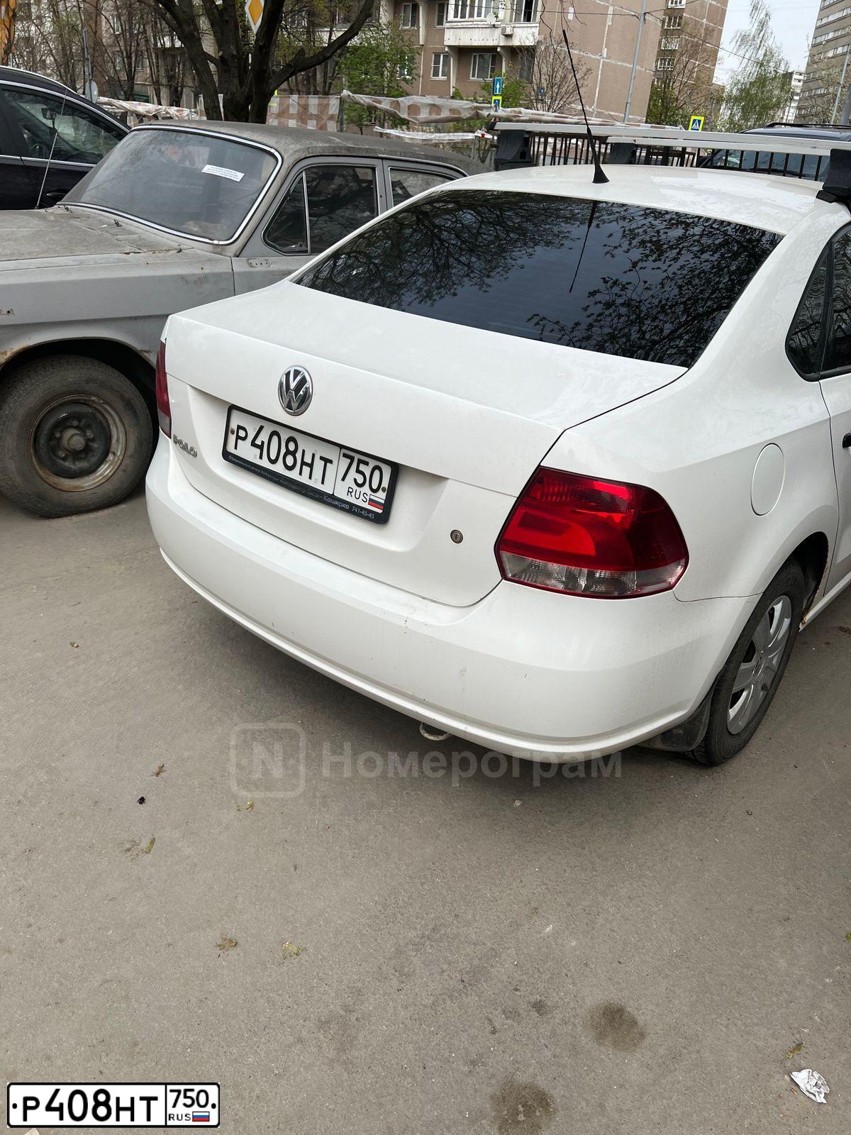 Фото автомобиля VOLKSWAGEN POLO, 2012 — госномер Р408НТ750. Цвет: БЕЛЫЙ