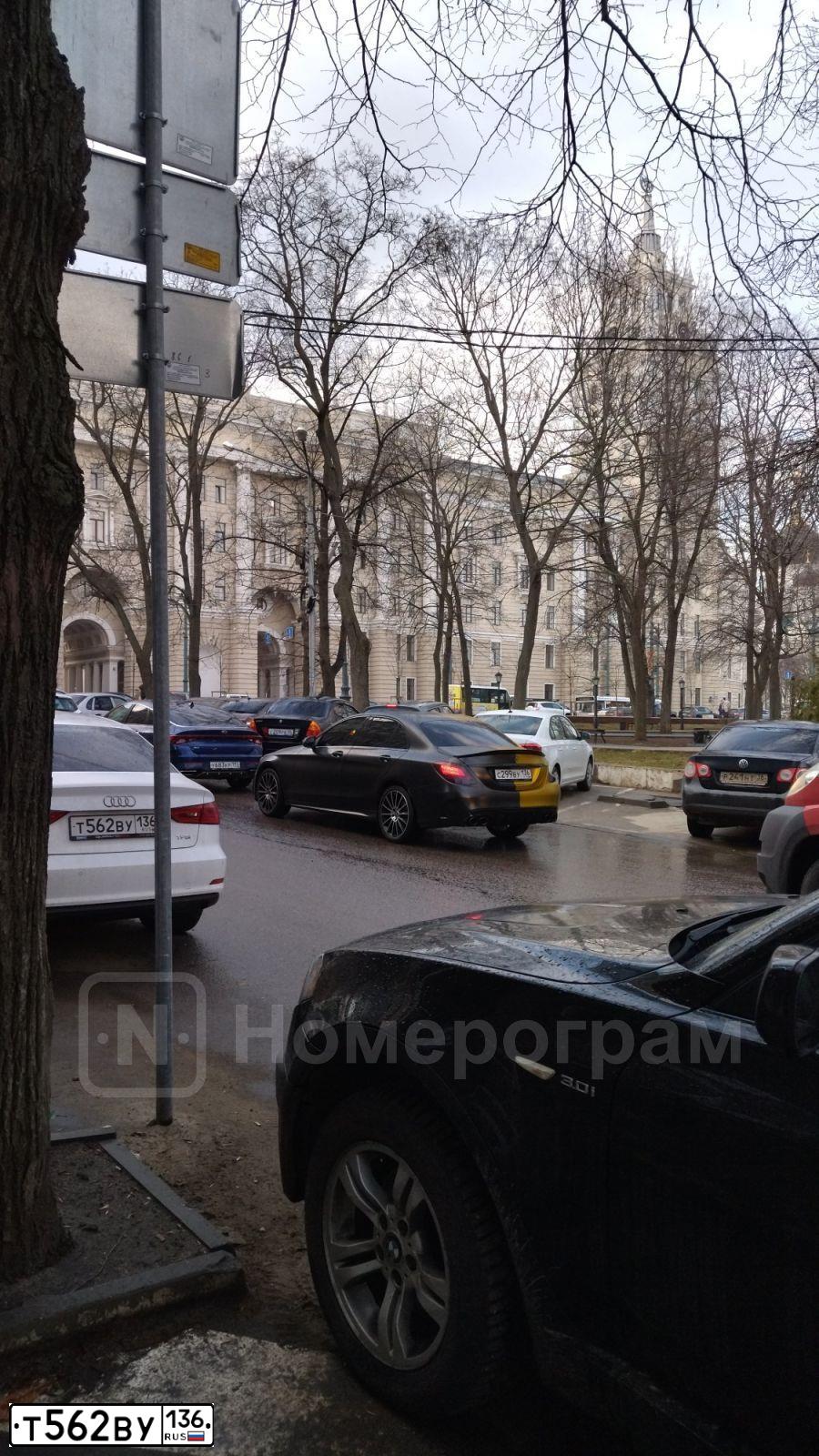 Фото автомобиля AUDI A3, 2015 — госномер Т562ВУ136. Цвет: Белый