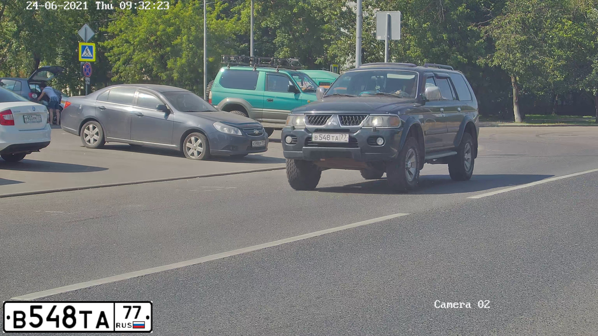 Фото автомобиля MITSUBISHI PAJERO SPORT, 2007 — госномер В548ТА77. Цвет: ЗЕЛЕНЫЙ